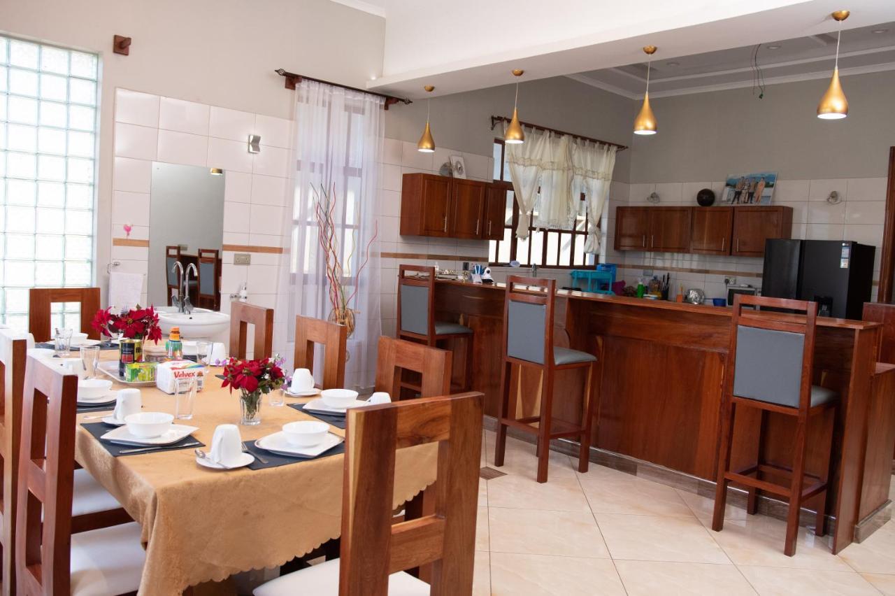 Arusha Royal Bed and Breakfast Buitenkant foto