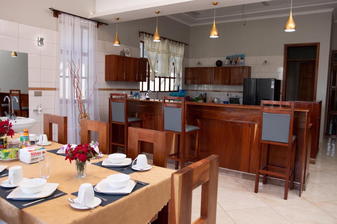 Arusha Royal Bed and Breakfast Buitenkant foto